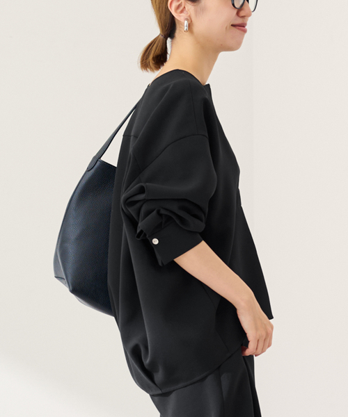 FRAMeWORK(フレームワーク)の「ライトダブルクロスコクーンブラウス(シャツ/ブラウス・レディース・ブラック/アイボリー/ベージュ・FREE)」の6枚目の写真