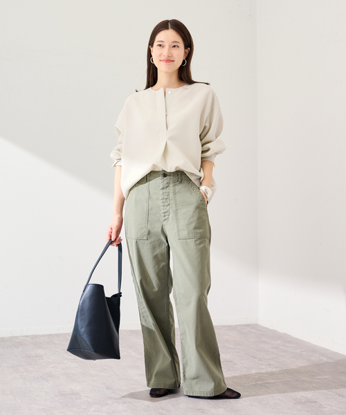 FRAMeWORK(フレームワーク)の「ライトダブルクロスコクーンブラウス(シャツ/ブラウス・レディース・ブラック/アイボリー/ベージュ・FREE)」の16枚目の写真