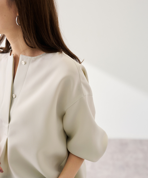 FRAMeWORK(フレームワーク)の「ライトダブルクロスコクーンブラウス(シャツ/ブラウス・レディース・ブラック/アイボリー/ベージュ・FREE)」の20枚目の写真