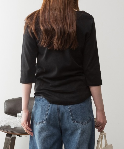 RCD(アールシーディー)の「Vネック七分袖プルオーバー(Tシャツ/カットソー・レディース・ブラック/カーキ/チャコールグレー/杢グレー/オフホワイト・M/L/LL/3L)」の11枚目の写真