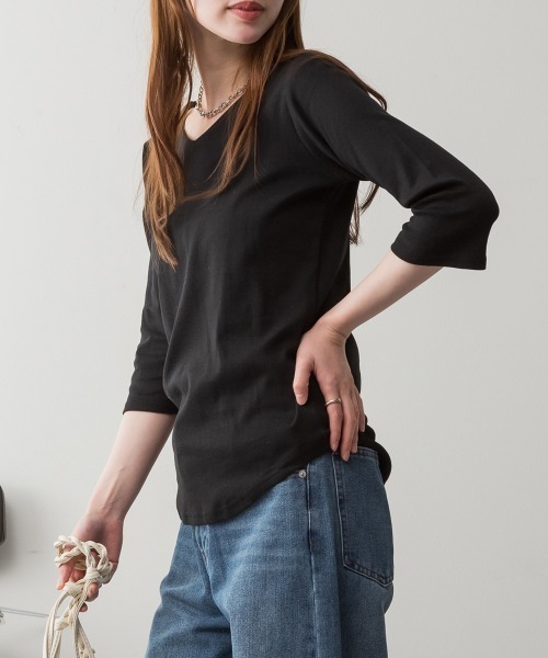 RCD(アールシーディー)の「Vネック七分袖プルオーバー(Tシャツ/カットソー・レディース・ブラック/カーキ/チャコールグレー/杢グレー/オフホワイト・M/L/LL/3L)」の10枚目の写真