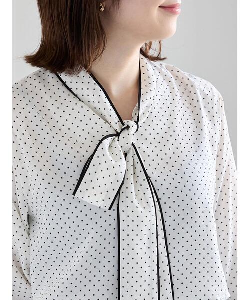 Te chichi（テチチ）の「パターンアソートボウタイブラウス《2026 spring catalog item》（シャツ/ブラウス・レディース・オフホワイト/ブルー/イエロー/ネイビー・F）」の19枚目の写真