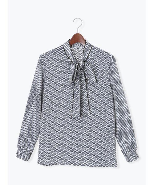 Te chichi（テチチ）の「パターンアソートボウタイブラウス《2026 spring catalog item》（シャツ/ブラウス・レディース・オフホワイト/ブルー/イエロー/ネイビー・F）」の6枚目の写真