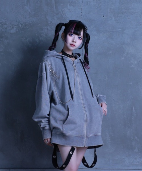 Amilige（アミリージュ）の「クロスプリントZIPパーカー（パーカー・レディース・ブラック/グレー・FREE）」の4枚目の写真