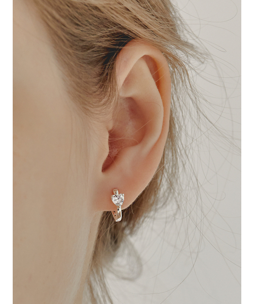 HEI（ヘイ）の「heart onetouch earring（ピアス（両耳用）・レディース・ホワイト/イエローゴールド・FREE）」の3枚目の写真