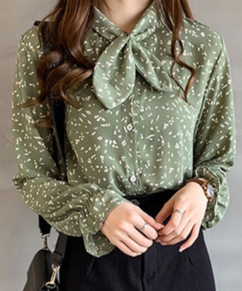SallyLunn(サリーラン)の「蝶結びプリントシャツ(シャツ/ブラウス・レディース・グリーン/ブラック・LARGE/MEDIUM)」の2枚目の写真