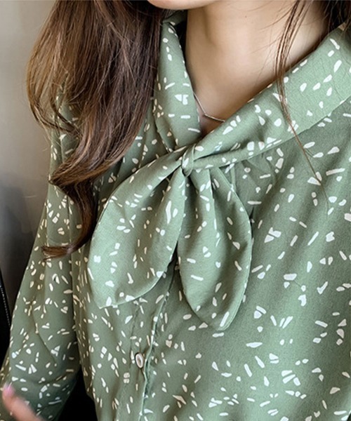 SallyLunn(サリーラン)の「蝶結びプリントシャツ(シャツ/ブラウス・レディース・グリーン/ブラック・LARGE/MEDIUM)」の13枚目の写真