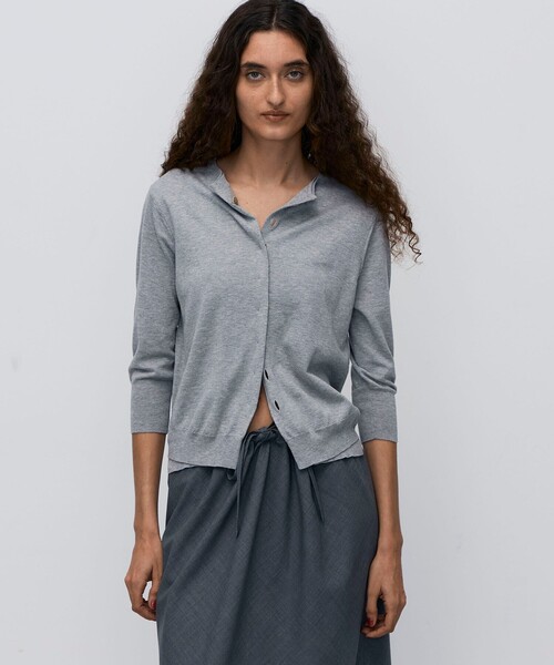 BACCA（バッカ）の「ハイゲージコットン クルーネックカーディガン（カーディガン/ボレロ・レディース・チャコールグレー・S）」の3枚目の写真