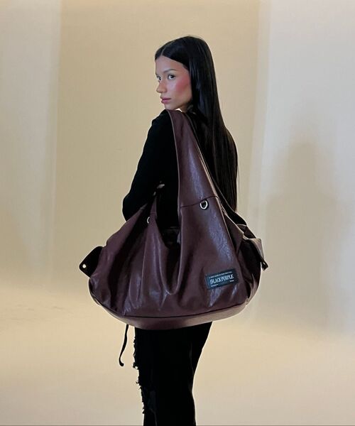 BLACKPURPLE(ブラックパープル)の「マックスポート ビキ バッグ MaxxPort Vicky Bag_Crack Black(ショルダーバッグ・レディース・ブラック・FREE)」の9枚目の写真