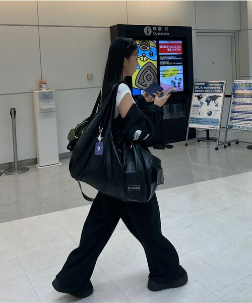 BLACKPURPLE(ブラックパープル)の「マックスポート ビキ バッグ MaxxPort Vicky Bag_Crack Black(ショルダーバッグ・レディース・ブラック・FREE)」の12枚目の写真