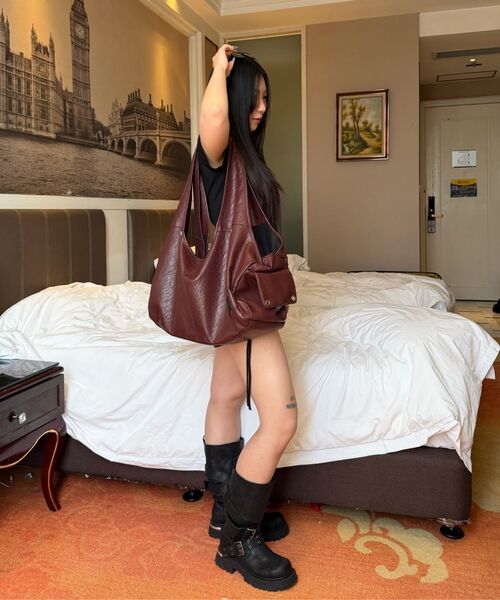 BLACKPURPLE(ブラックパープル)の「マックスポート ビキ バッグ MaxxPort Vicky Bag_Crack Black(ショルダーバッグ・レディース・ブラック・FREE)」の20枚目の写真