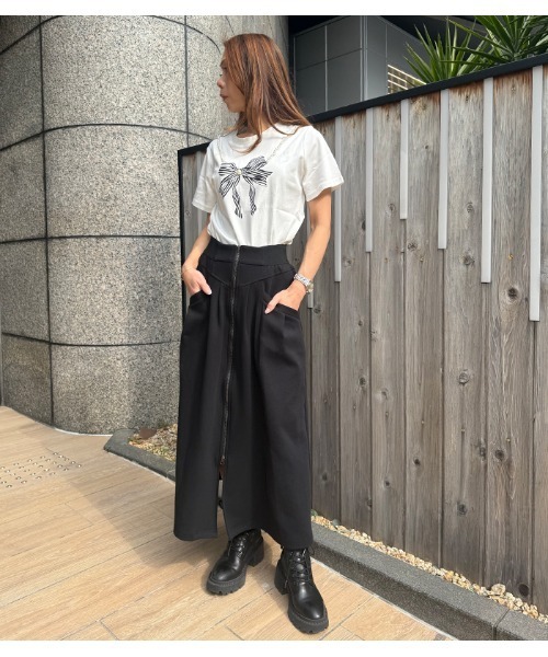 LUGIVA（ルギヴァ）の「【LUGIVA/ルギバ】フロントジップスウェットロングスカート（スカート・レディース・オフホワイト/ブラック・FREE）」の4枚目の写真