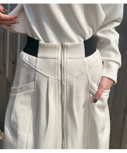 LUGIVA（ルギヴァ）の「【LUGIVA/ルギバ】フロントジップスウェットロングスカート（スカート・レディース・オフホワイト/ブラック・FREE）」の10枚目の写真