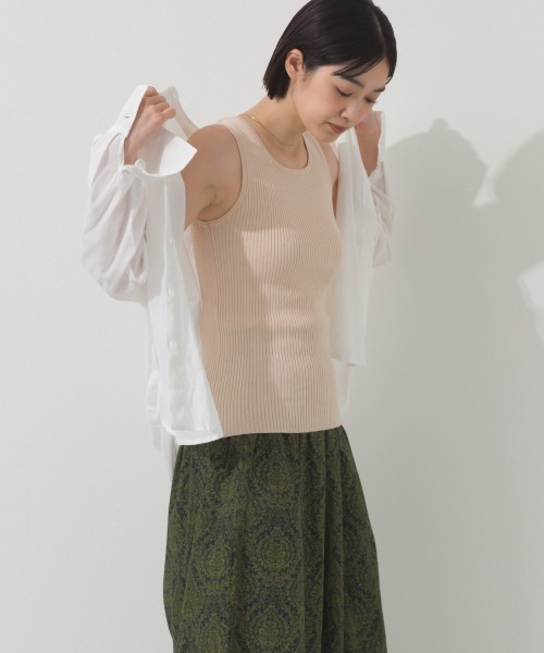 OMNES(オムネス)の「横編みリブタンクトップ(タンクトップ・レディース・オートミール/ライトグレー/アイボリー/ブラック・FREE)」の6枚目の写真