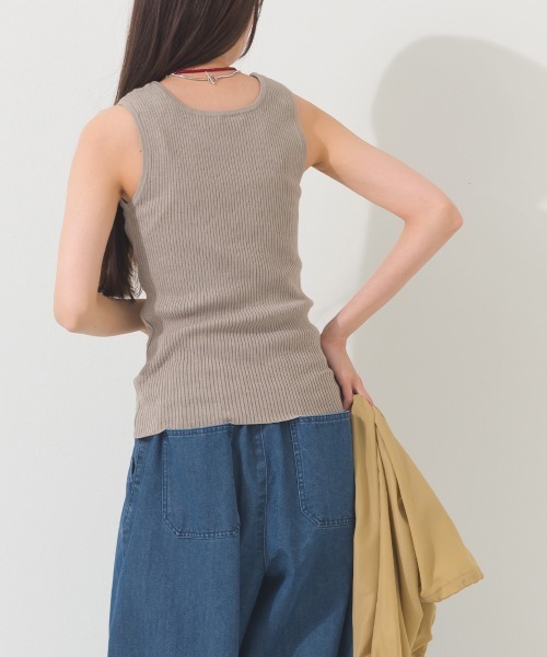 OMNES(オムネス)の「横編みリブタンクトップ(タンクトップ・レディース・オートミール/ライトグレー/アイボリー/ブラック・FREE)」の21枚目の写真