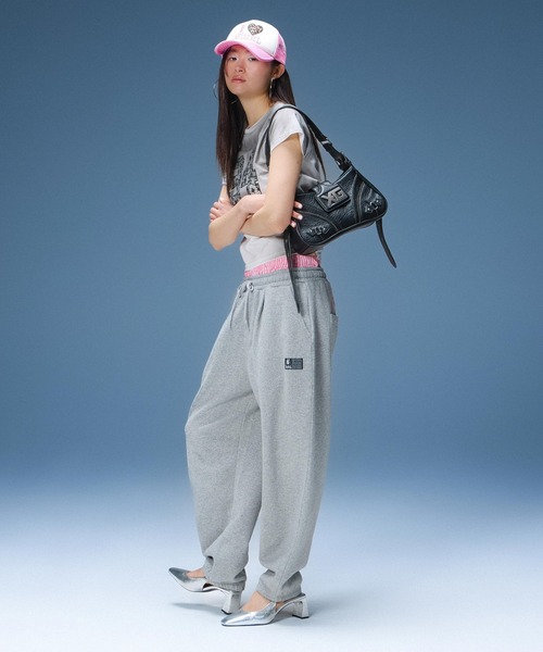 X-girl（エックスガール）の「XG EMBLEM BUCKLE PANELED SHOULDER BAG（ショルダーバッグ・レディース・ブラック/ピンク・ONE SIZE）」の8枚目の写真