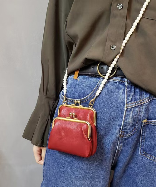 MAISON SELECT(メゾンセレクト)の「2C21-MZ パールチェーンストラップ ダブルがま口 ミニショルダー(ショルダーバッグ・レディース・レッド/ライトピンク/ブラック・ONESIZE)」の1枚目の写真