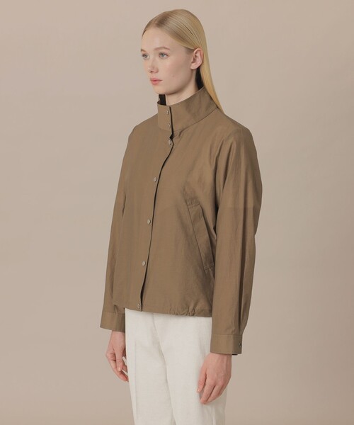 MACKINTOSH LONDON（マッキントッシュ ロンドン）の「【婦人画報4月号掲載】シルケットタフタショートコート（その他アウター・レディース・ベージュ/イエロー/ブラウン・38/40）」の6枚目の写真