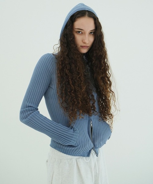 CLANE（クラネ）の「SHEER HOODED KNIT CARDIGAN（パーカー・レディース・アイボリー/サックスブルー・1/2）」の3枚目の写真