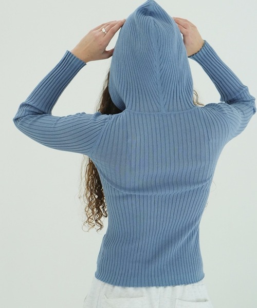 CLANE（クラネ）の「SHEER HOODED KNIT CARDIGAN（パーカー・レディース・アイボリー/サックスブルー・1/2）」の5枚目の写真