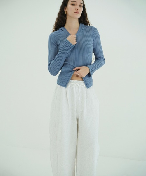 CLANE（クラネ）の「SHEER HOODED KNIT CARDIGAN（パーカー・レディース・アイボリー/サックスブルー・1/2）」の6枚目の写真