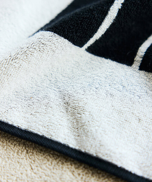 THE NORTH FACE（ザノースフェイス）の「THE NORTH FACE/ザ・ノース・フェイス Comfort Cotton Towel M / NN22101 コンフォートコットンタオルM（タオル・メンズ・イエロー/ブルー/ブラック・ONE SIZE）」の6枚目の写真