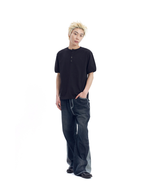 AAKAM(アーカム)の「Boots Ringer Top (Black)(Tシャツ/カットソー・レディース・その他・1/2)」の4枚目の写真