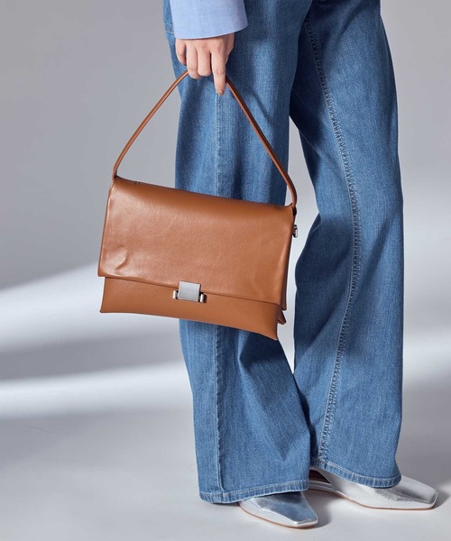 Gready Brilliant（グレディブリリアン）の「ソフトフラップショルダー（ショルダーバッグ・レディース・ブラック/ブラウン・FREE）」の8枚目の写真