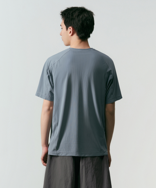 MUSINSA STANDARD（ムシンサスタンダード）の「[シティレジャー] スポーティブテクスチャードTシャツ [ブルーグレー]（Tシャツ/カットソー・メンズ・その他・SMALL/MEDIUM/LARGE/X-LARGE/2XL）」の3枚目の写真