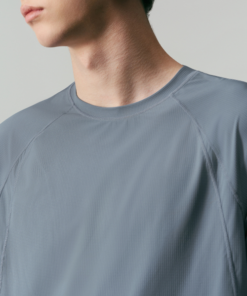 MUSINSA STANDARD（ムシンサスタンダード）の「[シティレジャー] スポーティブテクスチャードTシャツ [ブルーグレー]（Tシャツ/カットソー・メンズ・その他・SMALL/MEDIUM/LARGE/X-LARGE/2XL）」の4枚目の写真