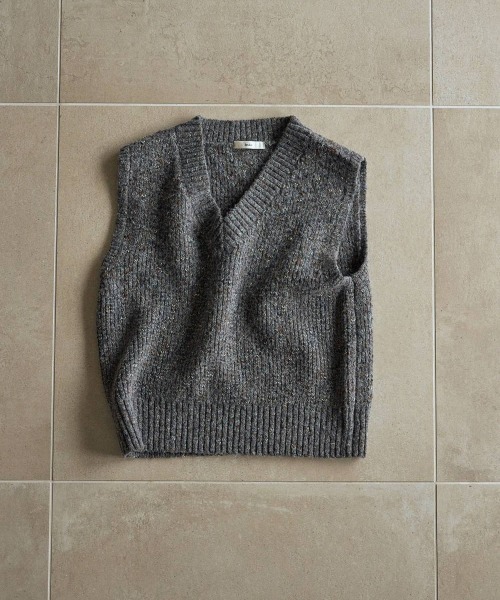 anuke(アンヌーク)の「anuke Nep Knit Vest ネップニットベスト/62620529(ベスト・レディース・グレー/ブラウン・ONE SIZE)」の9枚目の写真