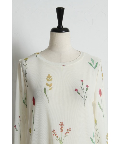 &. NOSTALGIA（アンドドットノスタルジア）の「フラワープリントシアートップス（Tシャツ/カットソー・レディース・アイボリー/ブラック・M）」の21枚目の写真