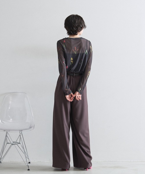 &. NOSTALGIA（アンドドットノスタルジア）の「フラワープリントシアートップス（Tシャツ/カットソー・レディース・アイボリー/ブラック・M）」の5枚目の写真