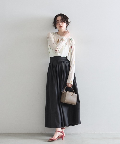 &. NOSTALGIA（アンドドットノスタルジア）の「フラワープリントシアートップス（Tシャツ/カットソー・レディース・アイボリー/ブラック・M）」の12枚目の写真