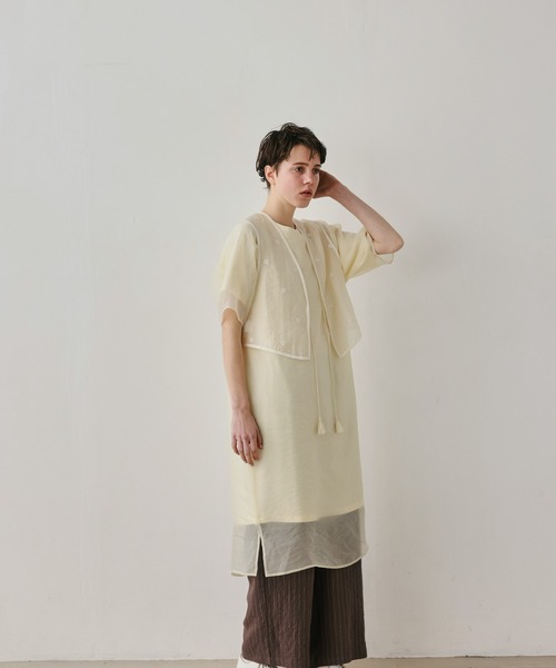 Kelen(ケレン)の「「KELEN / ケレン」シアー刺繍 ベスト(シャツ/ブラウス・レディース・チャコールグレー/ブラック/ライトグレー系/アイボリー・FREE)」の11枚目の写真