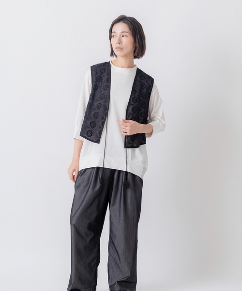 Kelen(ケレン)の「「KELEN / ケレン」シアー刺繍 ベスト(シャツ/ブラウス・レディース・チャコールグレー/ブラック/ライトグレー系/アイボリー・FREE)」の12枚目の写真