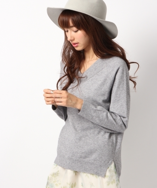 Heather(ヘザー)の「ハイゲージスリットVニット 712944(ニット/セーター・レディース・ベージュ/ネイビー/グレー/アイボリー/ピンク系その他/ライトピンク・FREE)」の3枚目の写真