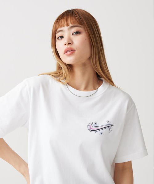 NIKE(ナイキ)の「ナイキ スポーツウェア クラシック ウィメンズ オーバーサイズド Tシャツ / Nike Sportswear Classic Women's Oversized T-Shirt IH7605-100 White(Tシャツ/カットソー・レディース・ホワイト・L/M/S/XL/XS)」の7枚目の写真