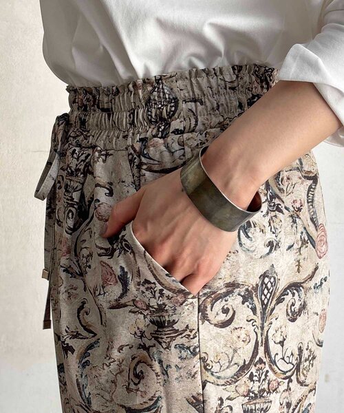 un dix cors（アンディコール）の「小花柄パンツ（その他パンツ・レディース・ベージュ/ブラウン・FREE）」の5枚目の写真