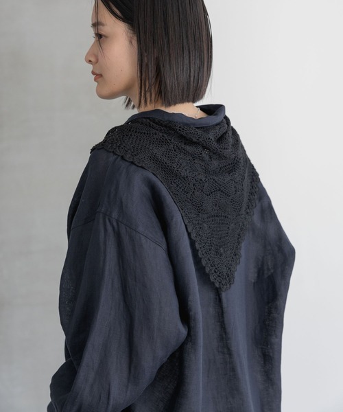 A part by（アパートバイ）の「クロシェトライアングルスカーフ（ストール/ショール・レディース・オフホワイト/ブラック・FREE）」の2枚目の写真