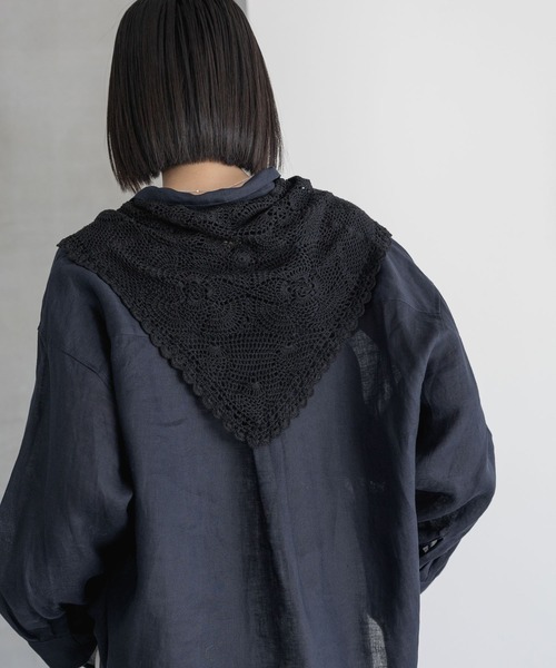 A part by（アパートバイ）の「クロシェトライアングルスカーフ（ストール/ショール・レディース・オフホワイト/ブラック・FREE）」の7枚目の写真