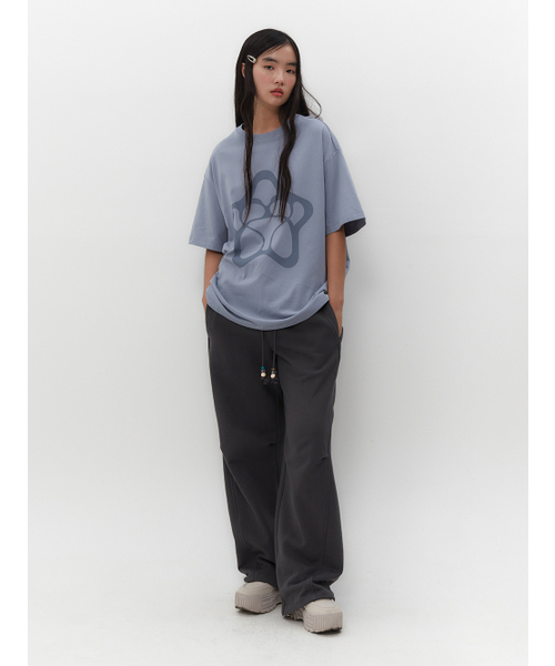 TUOMIO（トゥオミオ）の「STAR GRAPHIC OVERSIZED T-SHIRT [BABY BLUE]（Tシャツ/カットソー・レディース・その他・2/1）」の6枚目の写真