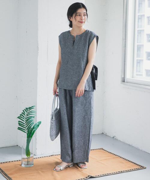 URBAN RESEARCH DOORS（アーバンリサーチドアーズ）の「ヘリンボーンリネンワイドギャザーパンツ（その他パンツ・レディース・グレー系その他・MEDIUM/SMALL）」の6枚目の写真