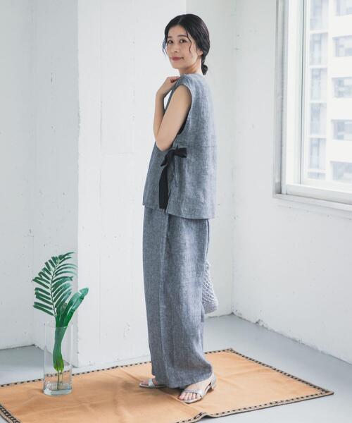 URBAN RESEARCH DOORS（アーバンリサーチドアーズ）の「ヘリンボーンリネンワイドギャザーパンツ（その他パンツ・レディース・グレー系その他・MEDIUM/SMALL）」の7枚目の写真