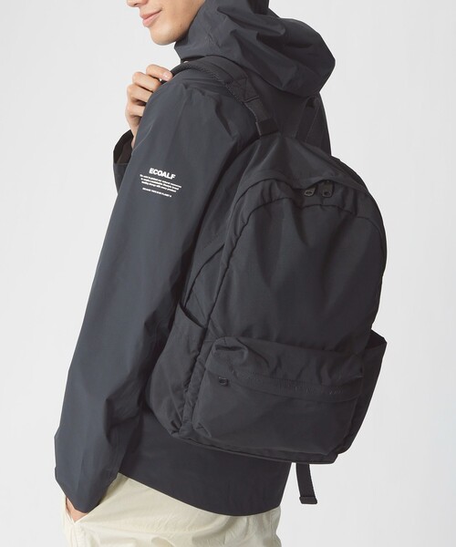 ECOALF（エコアルフ）の「BASIL BECAUSE バックパック / BASIL BACKPACK UNISEX（バックパック/リュック・レディース・ライトイエロー/ブラック・FREE）」の3枚目の写真