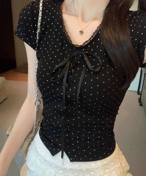 Ritzy(リッツィー)の「ドット柄レースアップ Tシャツ(Tシャツ/カットソー・レディース・ブラック/ブラック系・M/L)」の2枚目の写真