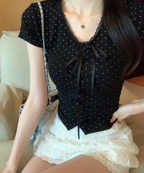 Ritzy(リッツィー)の「ドット柄レースアップ Tシャツ(Tシャツ/カットソー・レディース・ブラック/ブラック系・M/L)」の4枚目の写真