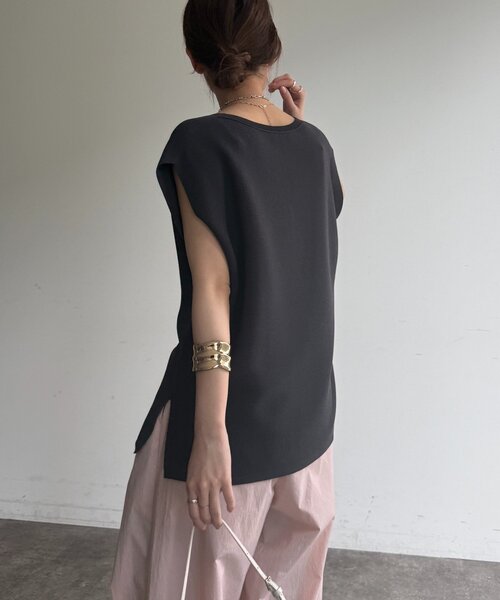 DouDou(ドゥドゥ)の「ガーターフレンチプルオーバー(Tシャツ/カットソー・レディース・ネイビー/チャコールグレー/グレイッシュベージュ・FREE)」の12枚目の写真