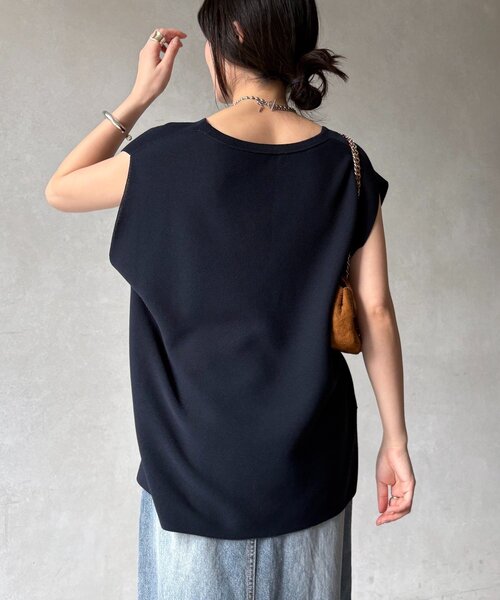 DouDou(ドゥドゥ)の「ガーターフレンチプルオーバー(Tシャツ/カットソー・レディース・ネイビー/チャコールグレー/グレイッシュベージュ・FREE)」の9枚目の写真