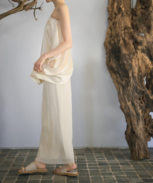 LAULEN(ローレン)の「micro pleated sheer skirt /マイクロプリーツ シアーロングスカート(スカート・レディース・アイボリー/ブラック/ブラウン・FREE)」の4枚目の写真